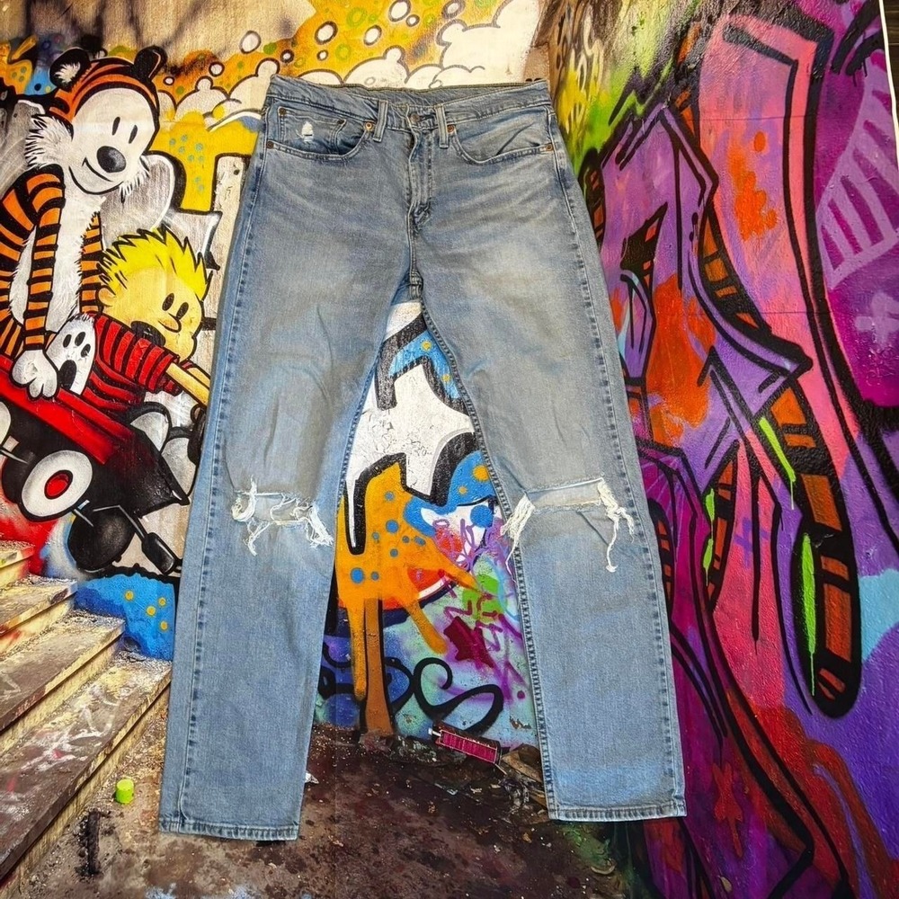 Levi's 502 light wash distressed denim 34x34